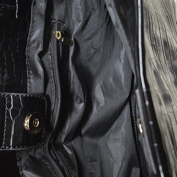 TRUFFLE COLLECTION | "Moc Croc" Tote in Black - Picture 8 of 8